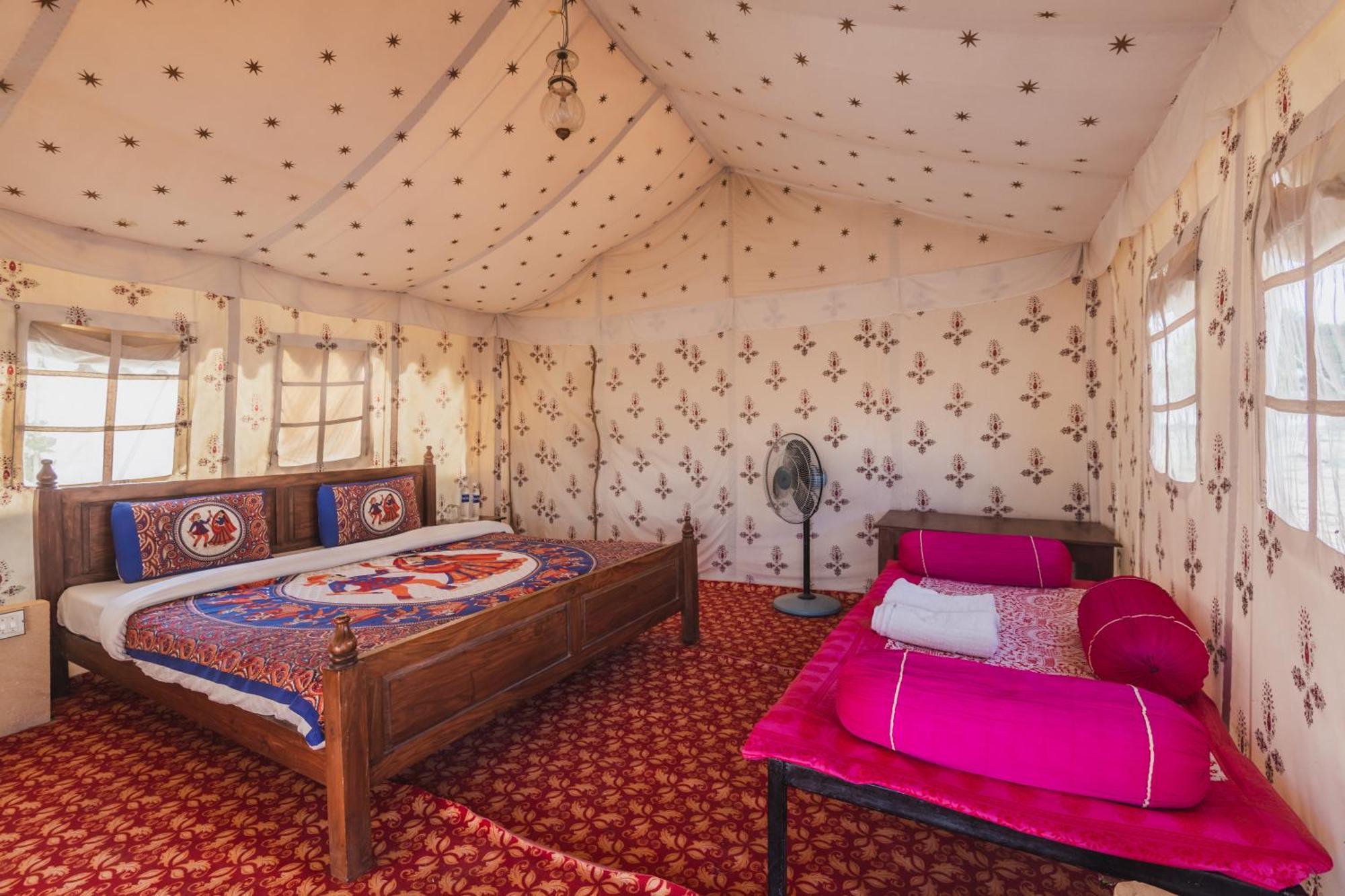Royal Pavilion Camps By Shrigo Hotels Sam Exterior photo